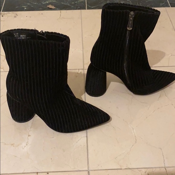 Like new artsy velvet stripe ankle boots - Picture 1 of 3